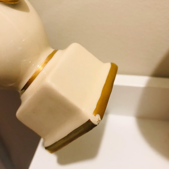 BUNDLE: Small Angel 👼 candle holder & 2 urn 🕯 - Picture 7 of 12